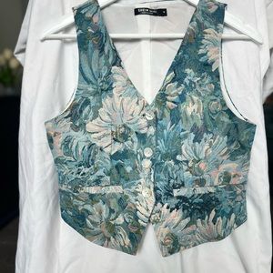 Women floral print vest